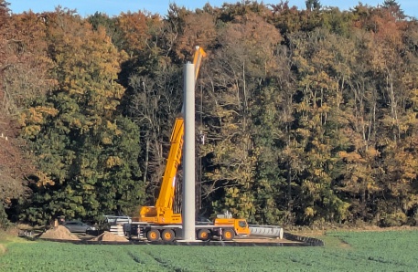 Der Funkmast M13 Ostpeene-Demzin wird errichtet